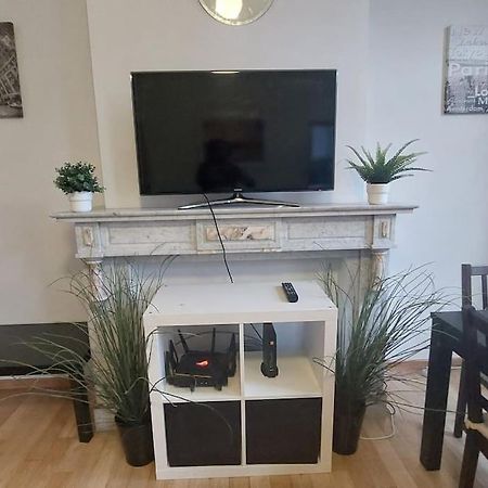 Charming 1-Bedroom Apartment Bruksela Zewnętrze zdjęcie