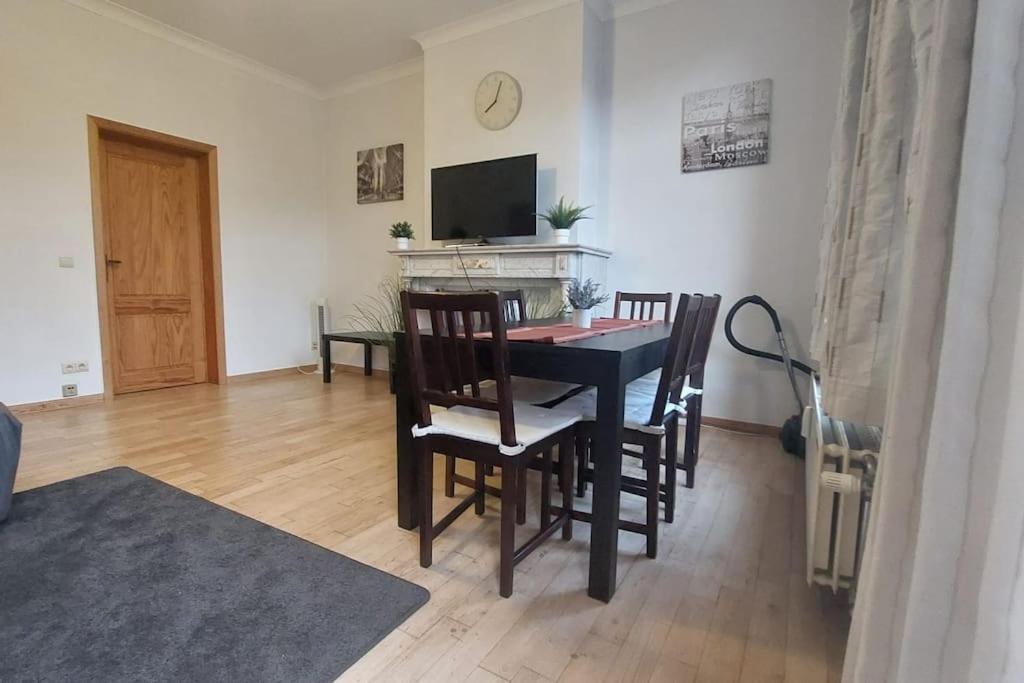 Charming 1-Bedroom Apartment Bruksela Zewnętrze zdjęcie