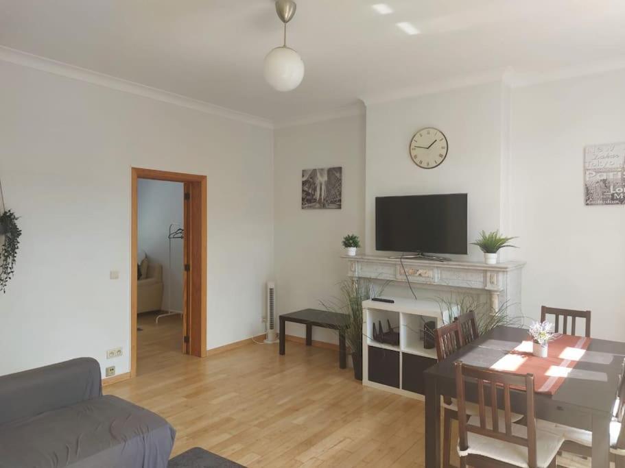 Charming 1-Bedroom Apartment Bruksela Zewnętrze zdjęcie